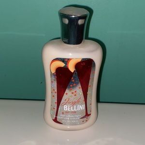 Jingle Bellini body lotion